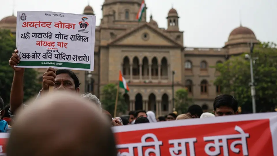Rights Groups Urge Governor to Reject Controversial Security Bill