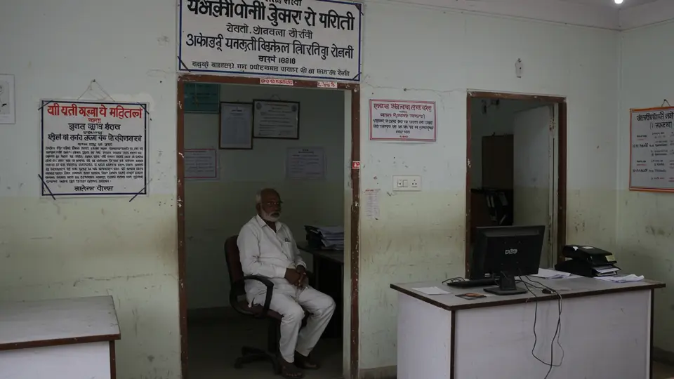 Digital Divide Persists: Hundreds of Gujarat Villages Lack Basic Computer Access