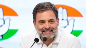 कांग्रेस का दावा: “हाइड्रोजन बम” फूटने वाला है; राहुल गांधी की प्रेस कॉन्फ्रेंस में चुनाव आयोग पर ‘वोट चोरों’ को बचाने का आरोप