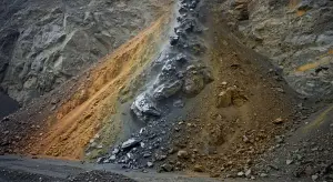 अयस्क खनिज और गैंग धातु विज्ञान में क्यों महत्वपूर्ण हैं