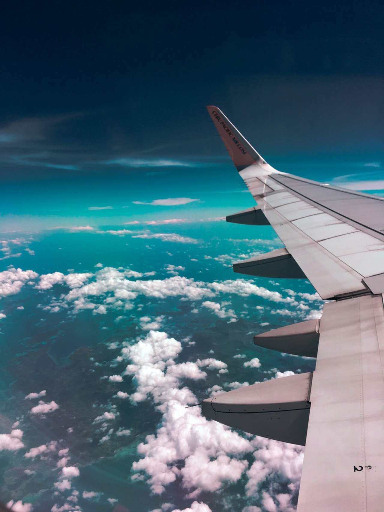 HOW TO PICK THE BEST CAMERA FOR TRAVEL