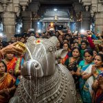 Nag Panchami 2025: Nandi Idol Drank Milk in a Shiva Temple in Uttar Pradesh; Devotees Flocked as Video Went Viral
