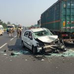 Sultanpur: Horrific Accident on Purvanchal Expressway, Car Crashes into Truck, One Dead and Four Injured; Family En Route to Ballia