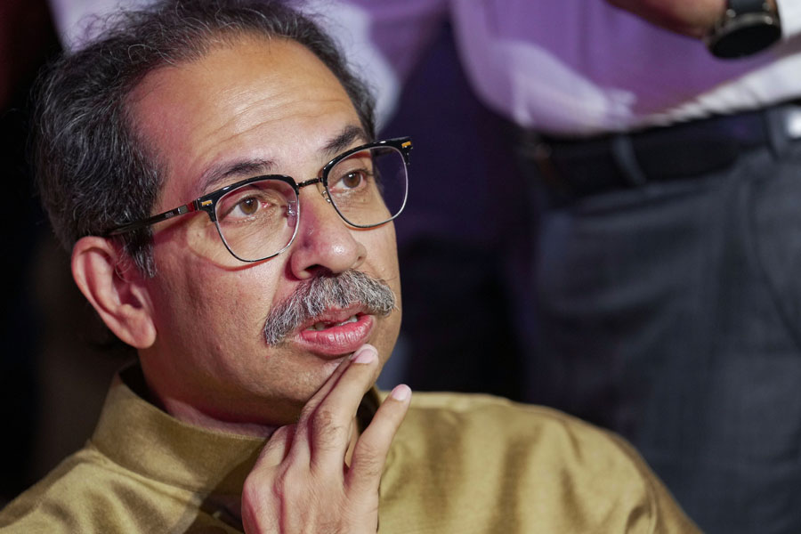 6 साल बाद राज ठाकरे पहुंचे उद्धव के घर, जन्मदिन की बधाई दी; 20 साल बाद एक मंच पर आने के बाद फिर साथ: महाराष्ट्र की राजनीति में नया मोड़?