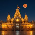 Lunar Eclipse 2025: Big changes in Kashi Vishwanath Temple, doors will close two and a half hours earlier, Aarti timings will change