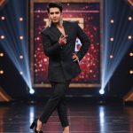 TV Actor Stunned in Heels and Earrings, Viral Video Outshining Heroines.