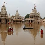Flood Havoc in Mathura: Yamuna Water Level Rises, Roads Turn into Ponds, Water Enters Temples, Thousands Leave Homes