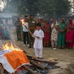 Demise due to heart attack during duty: Hamirpur soldier given a tearful farewell, 8-year-old son lit the pyre