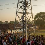 Staking Life for Love: Lover Climbs High Tension Tower Demanding Marriage, Village in a Panic