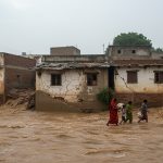 Ganges' Monstrous Form in Kanpur: 12 Houses Develop Cracks, 6 Families Homeless Due to Fear