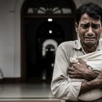 Humanity Shamed in UP: Father Reaches DM's Office Carrying Newborn's Corpse in a Bag to Seek Justice, Video Goes Viral