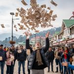 Shimla Tourist's Bizarre Act: Throws Thousands of Rupees in Air, Viral Video Escalates Controversy