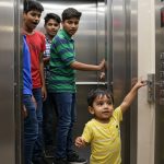Viral Video: Boys' Entry in Lift and the Child's Hilarious 'Antics', You'll Laugh Holding Your Stomach!