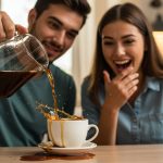 Viral Video: Man Pours Coffee for Girlfriend in Upside-Down Cup, What Happened Next Will Make You Laugh Too!