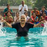 125-year-old grandmother in Bokaro amazed in swimming, video went viral!