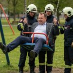 Viral News: 40-Year-Old Man Trapped in Children's Swing, Rescued by Firefighters in 30 Minutes