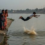 Terrifying scene in UP: 'I am giving my life...', said youth before jumping into Yamuna; onlookers trembled.