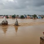 Devastating Floods in Mathura: Ghats Submerged by Raging Yamuna, Colonies Turn into Ponds, 36 Villages Isolated; Farmer Suffers Heart Attack Witnessing Ruin