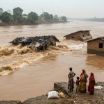 Havoc from Nepal's Water: Saryu Engulfs Many Homes in Sitapur; Victims Get Just 20 Kg Ration!