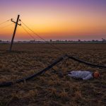 Major lapse by Electricity Department in Hardoi, farmer dies in evening from wire fallen since morning.