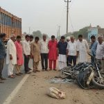 Tragic Accident in Jaunpur: Two Brothers Going to Deliver Items to Sister Crushed by Truck, Die on Spot; Grief Spreads in Area