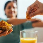 Just a pinch of turmeric daily! Blood sugar will remain in control, joint pain will also be relieved, experts advise.