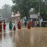 Rain wreaks havoc in UP: All schools up to 12th grade closed, DM issues new order; Flood worsens situation, public distressed.