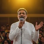 VIDEO: 'He is a precious gem...' Man becomes a sensation after reciting a poem about Modi ji
