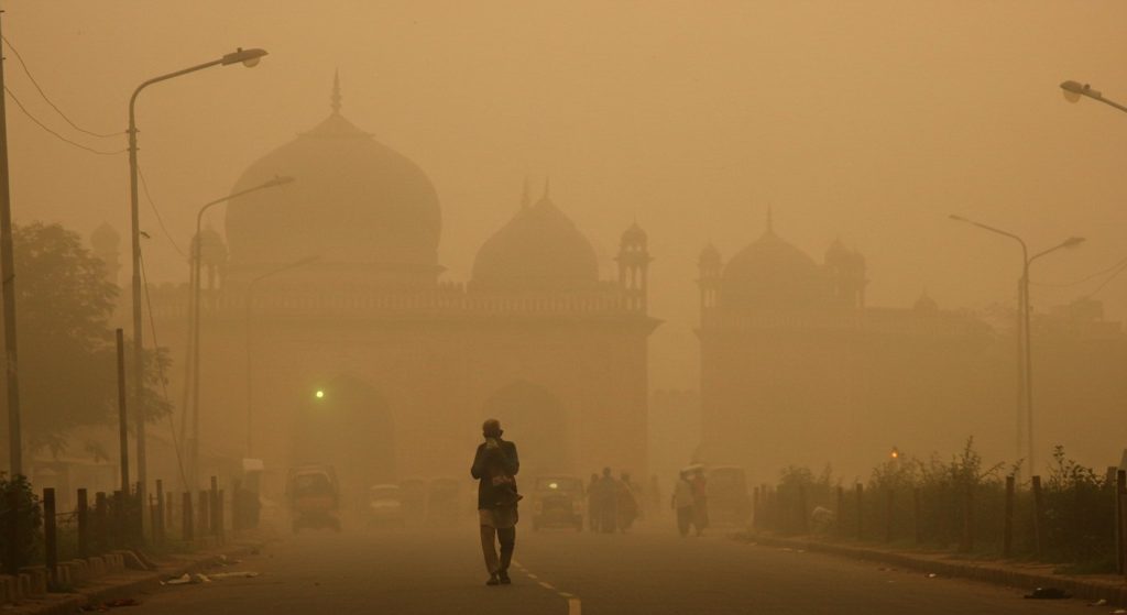 Lucknow's Air Turns Deadly: Post-Diwali, AQI Crosses 400, Deepening Respiratory Crisis